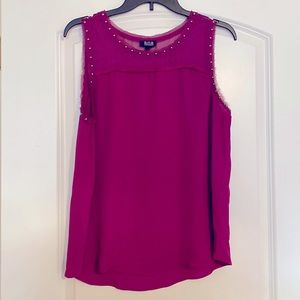 Sleeveless silky top, medium
